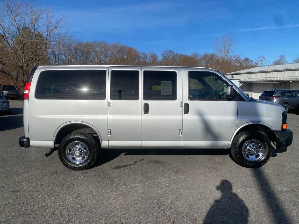 Used 2017 Chevrolet Express 2500 LS image 4