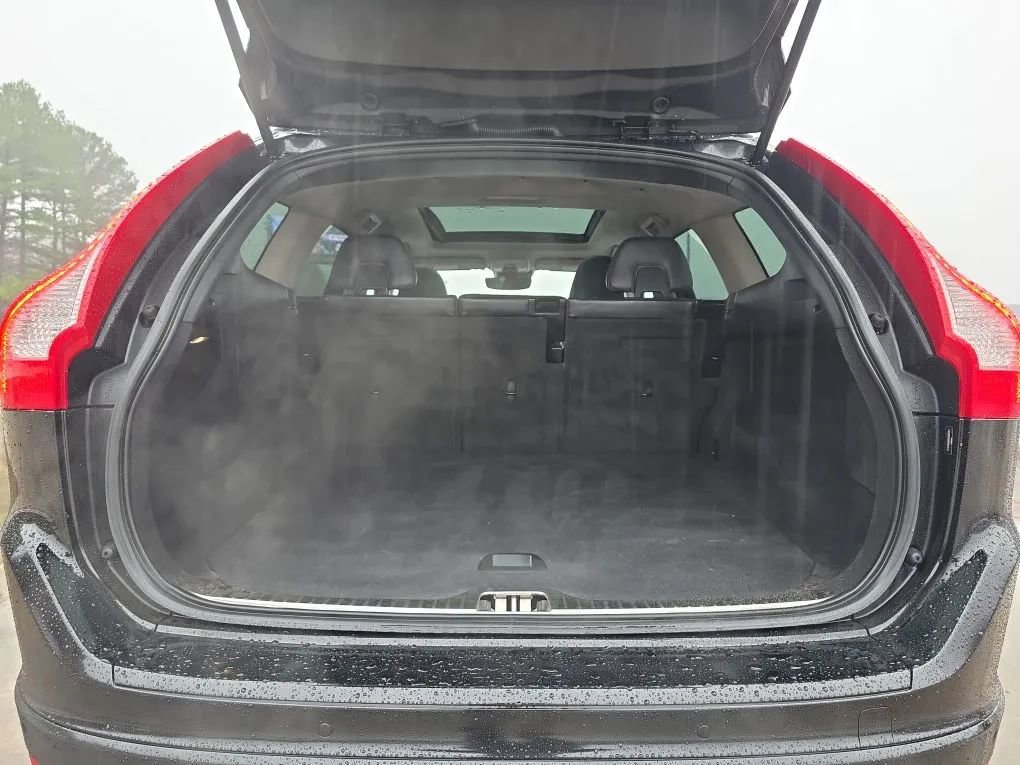 Used 2017 Volvo XC60 T5 Inscription image 43