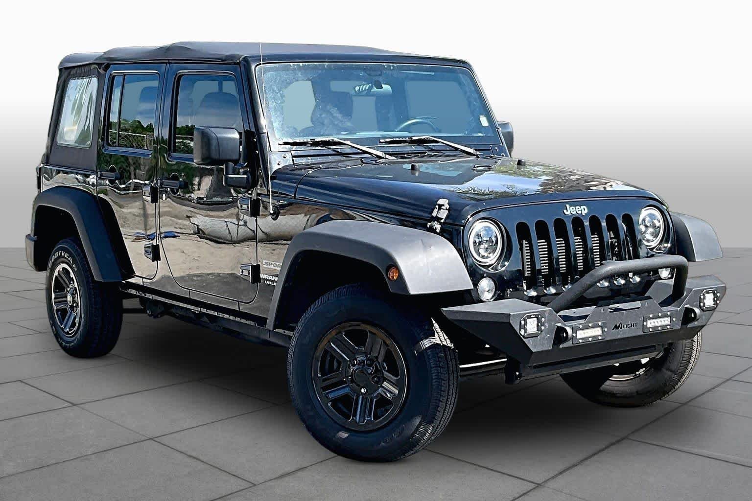 Used 2017 Jeep Wrangler Unlimited Sport w/ Connectivity Group AWD/4WD image 3