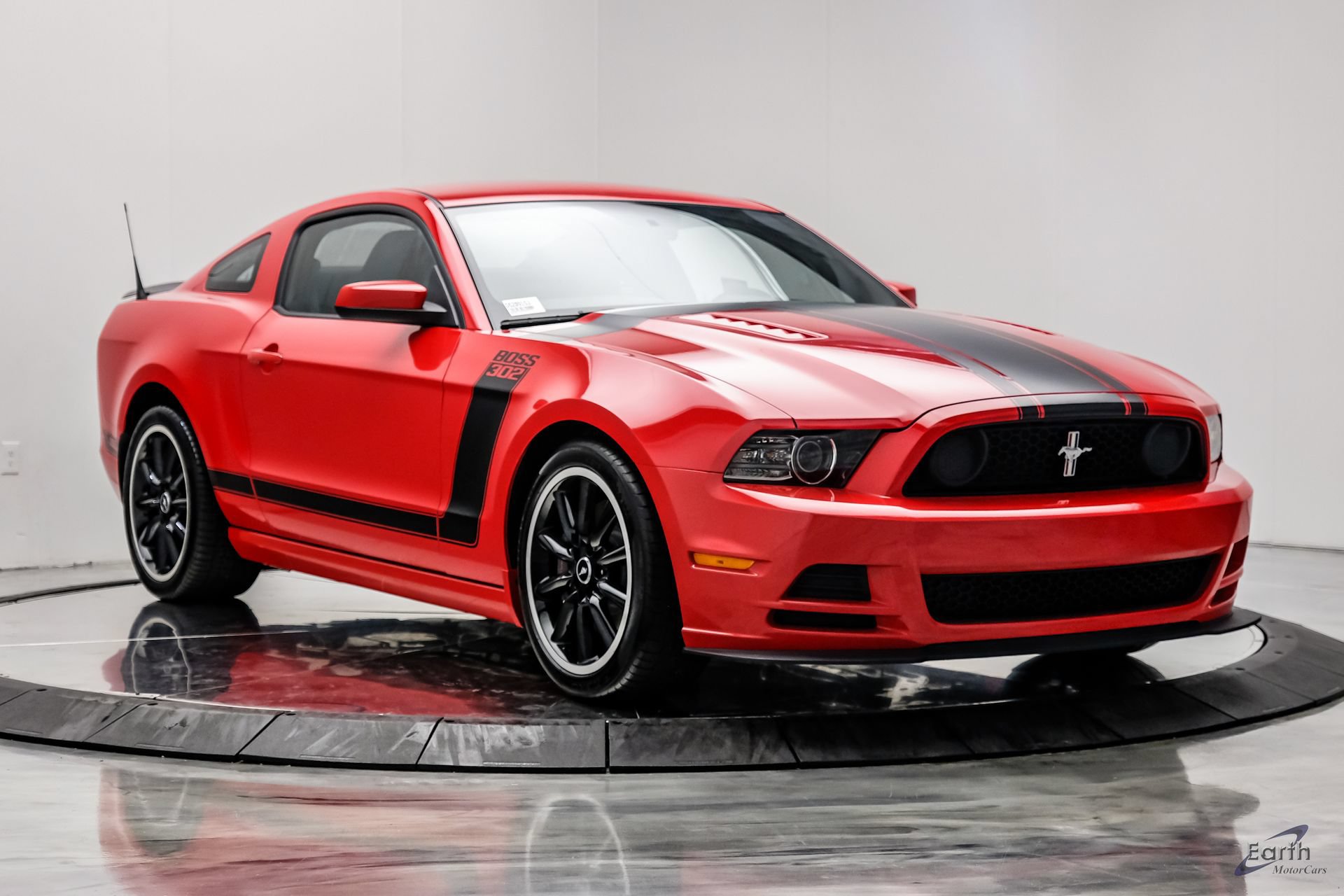 Used 2013 Ford Mustang Boss 302 w/ Boss 302 Accessory Pkg RWD image 22