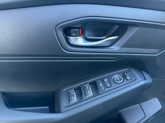 Used 2025 Honda Accord LX image 13