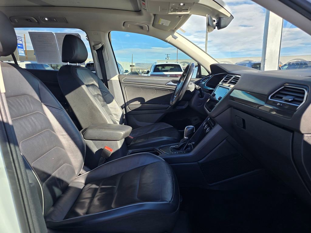 Used 2018 Volkswagen Tiguan SEL Premium FWD image 10