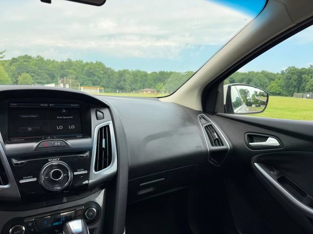 Used 2014 Ford Focus Titanium FWD image 10