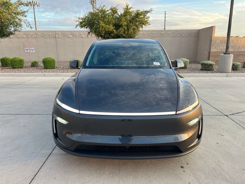 Used 2026 Tesla Model Y Long Range AWD/4WD image 3