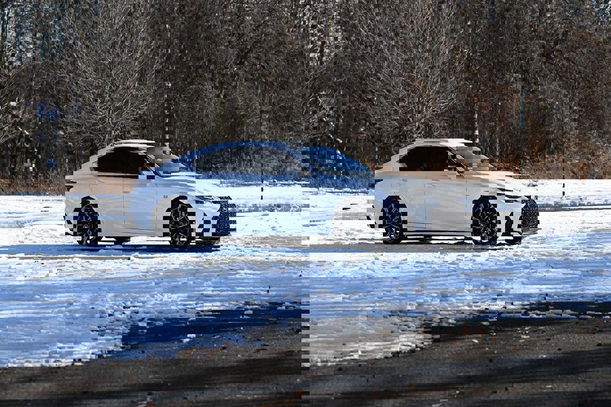 Used 2021 Lexus IS 350 F Sport image 3