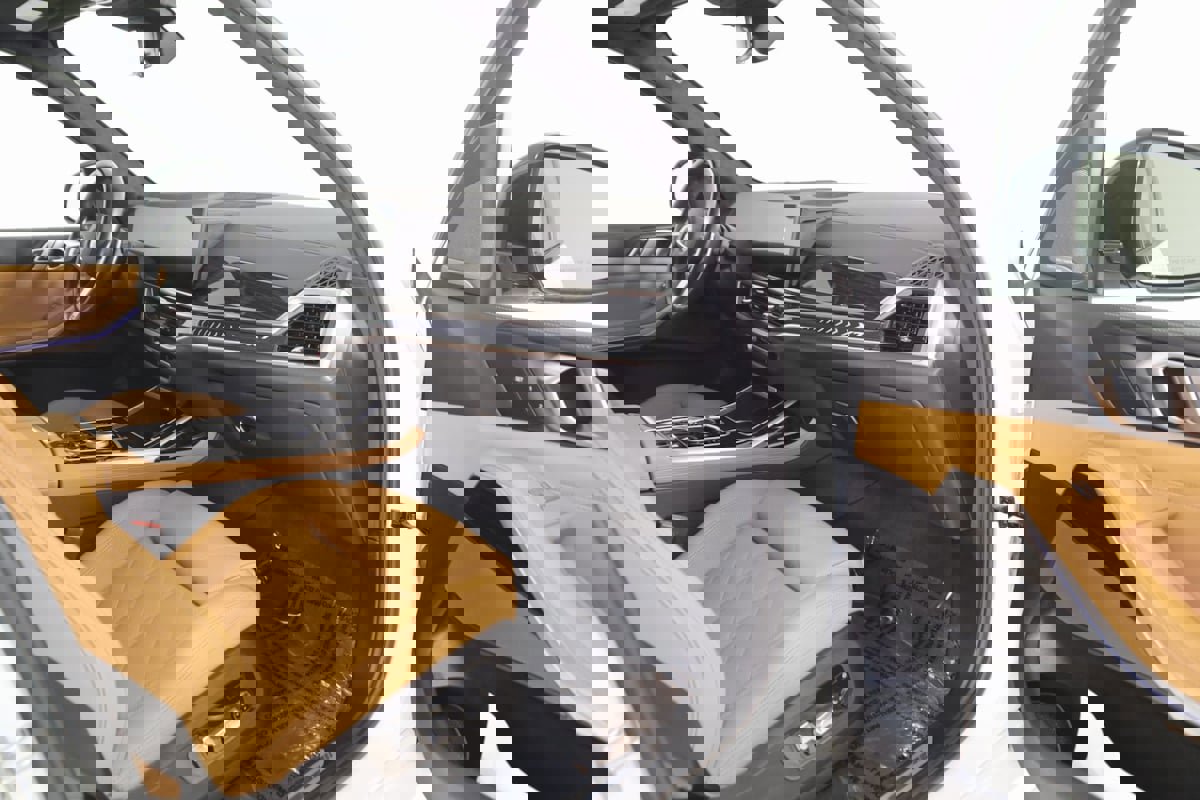 Used 2023 BMW X7 xDrive40i w/ M Sport Package image 51