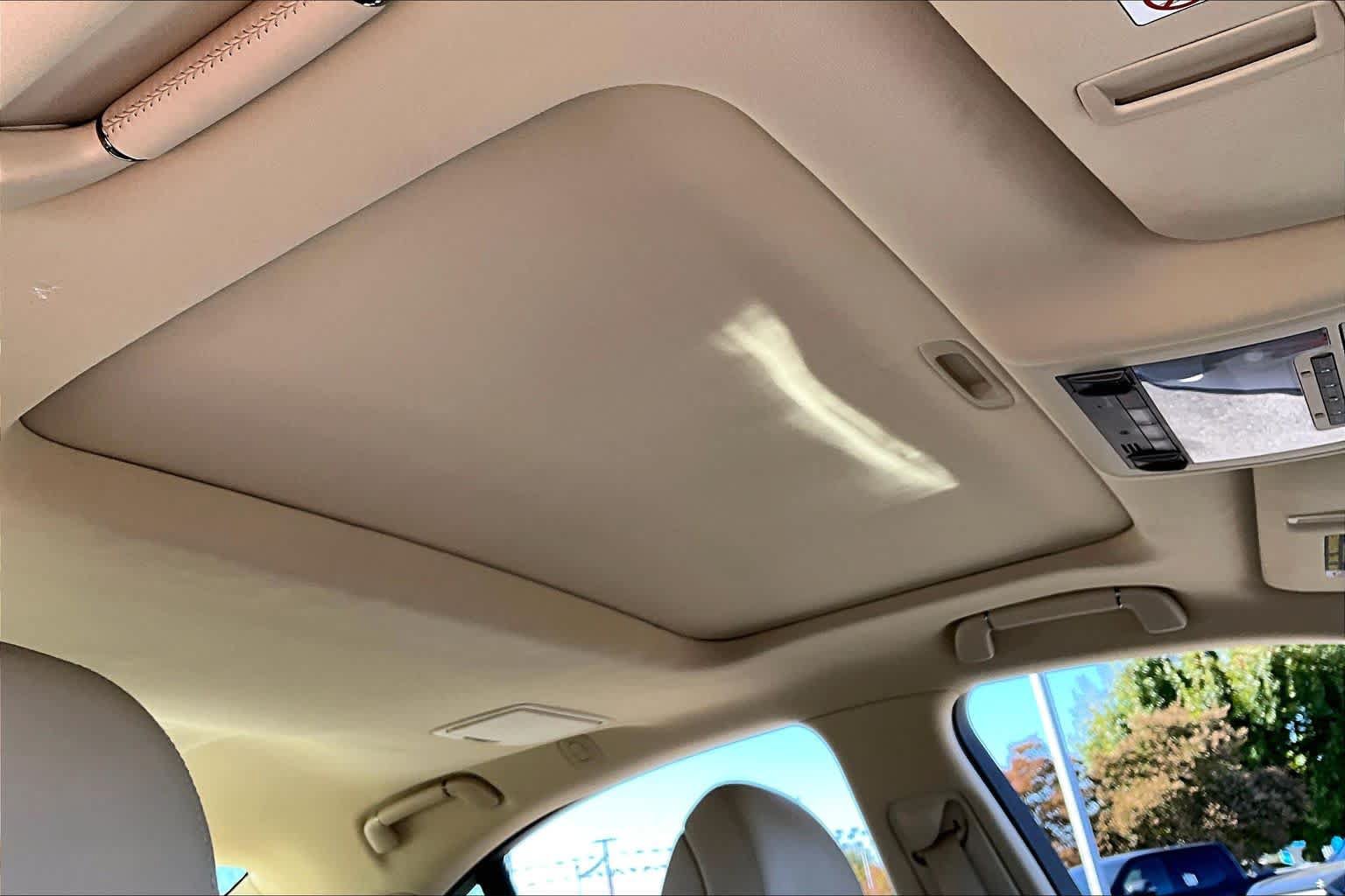 Used 2011 Lexus LS 460 w/ Comfort Pkg RWD image 13