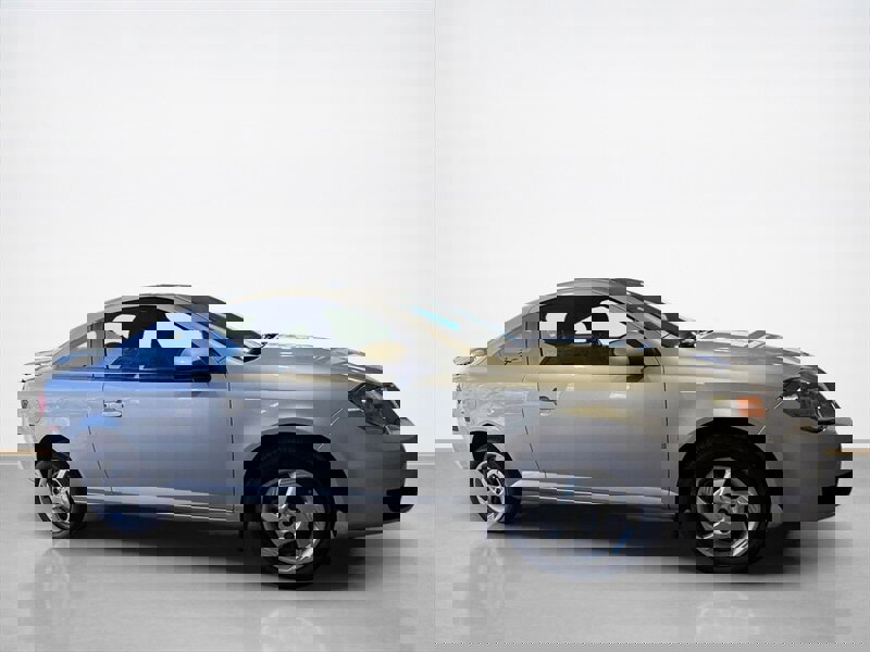 Used 2007 Pontiac G5 image 2