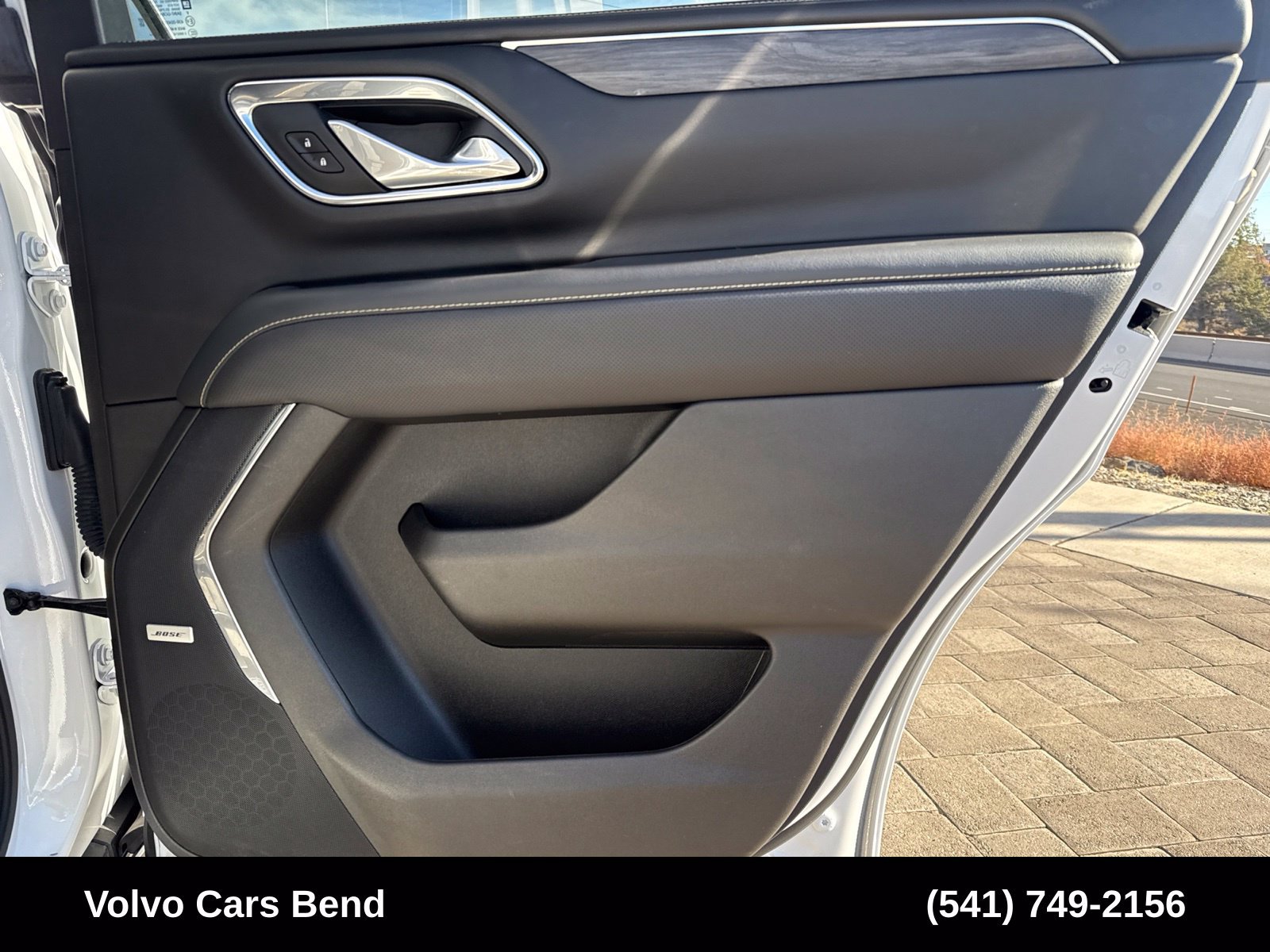 Used 2023 GMC Yukon SLT w/ SLT Premium Package AWD/4WD image 24
