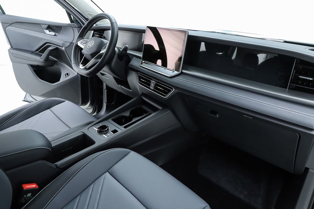 New 2026 Volkswagen Tiguan SE image 71