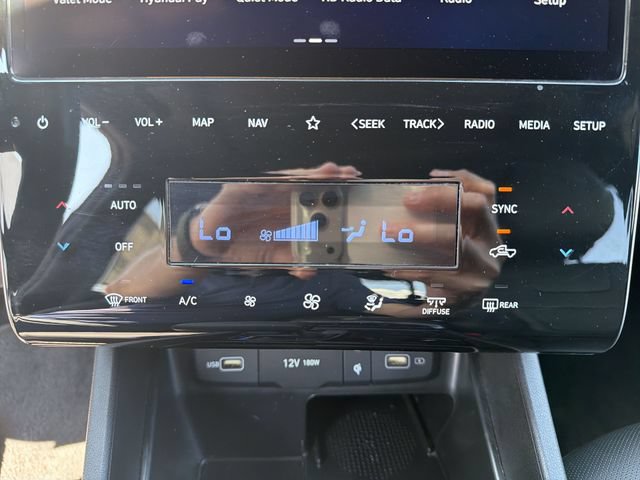 Used 2024 Hyundai Santa Cruz Night AWD/4WD image 21