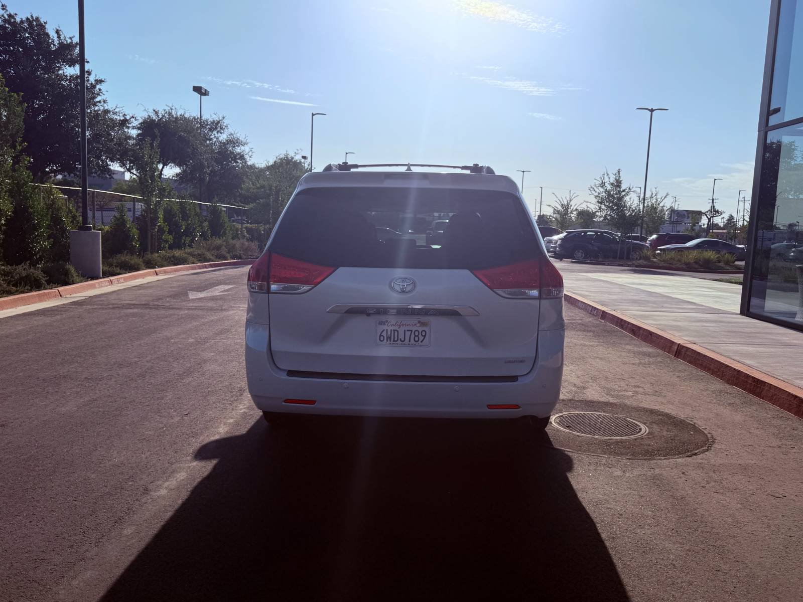 Used 2012 Toyota Sienna Limited w/ Premium Pkg FWD image 7
