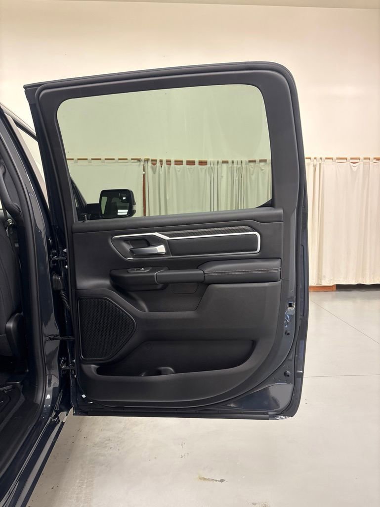 New 2026 RAM 1500 4x4 Crew Cab image 31