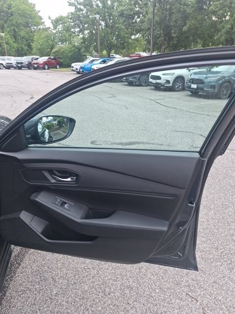 Used 2023 Honda Accord EX image 19
