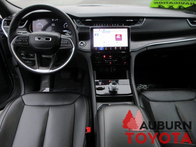 Used 2024 Jeep Grand Cherokee Limited image 11