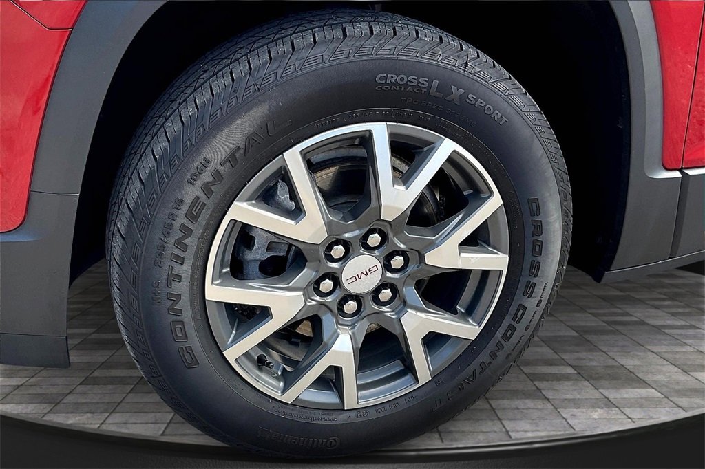 Used 2023 GMC Acadia SLE w/ Driver Convenience Package image 9
