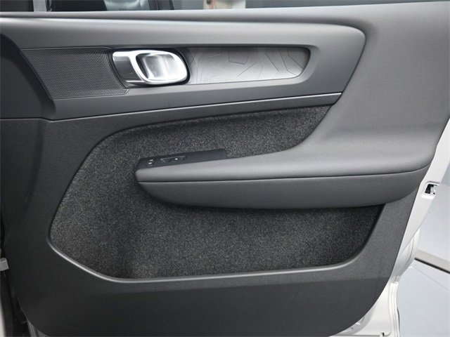 Used 2024 Volvo XC40 Recharge Plus w/ Protection Package Premier image 28