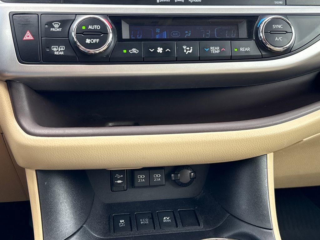 Used 2019 Toyota Highlander XLE image 23