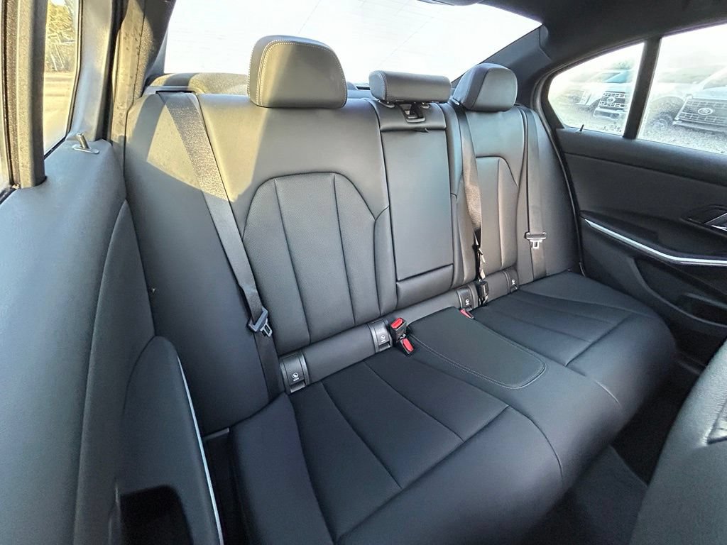 Used 2024 BMW 330i Sedan w/ Convenience Package RWD image 30