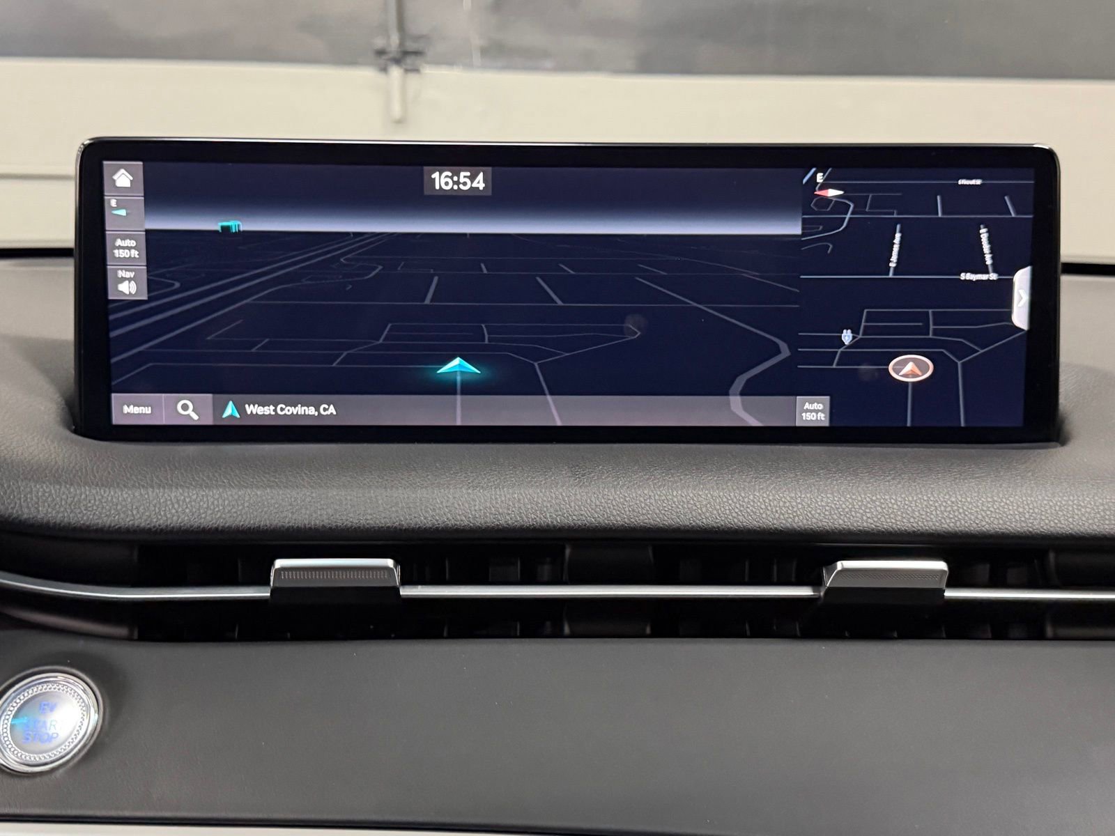 Used 2025 Genesis Electrified GV70 Advanced image 32