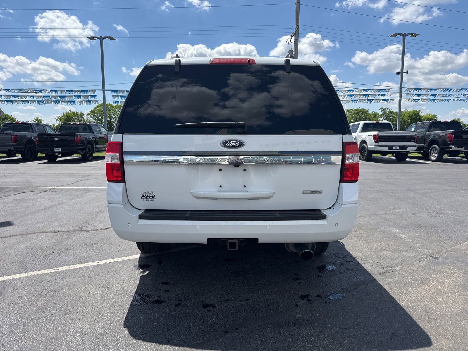 Used 2015 Ford Expedition EL XLT w/ Equipment Group 202A AWD/4WD image 5