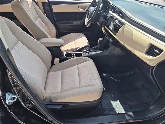 Used 2015 Toyota Corolla LE FWD image 19
