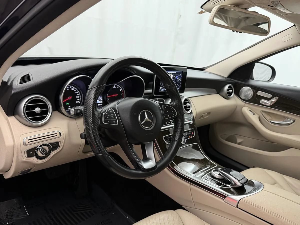 Used 2015 Mercedes-Benz C 300 4MATIC Sedan image 8