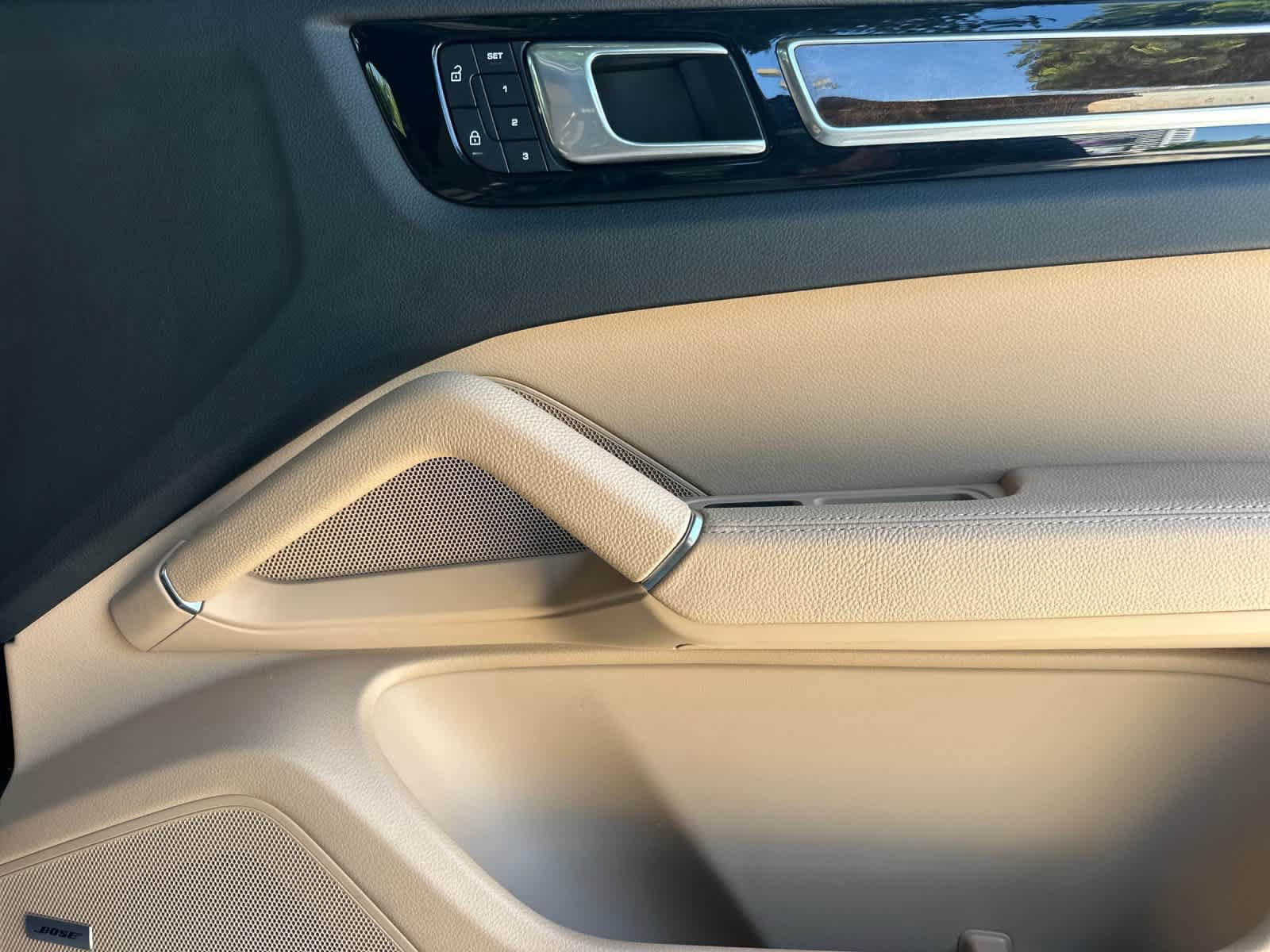 Certified 2023 Porsche Cayenne AWD/4WD image 19