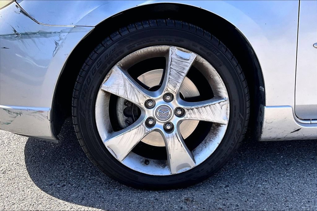 Used 2005 MAZDA MAZDA3 s FWD image 8