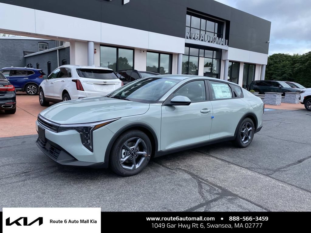 New 2026 Kia K4 FWD image 1