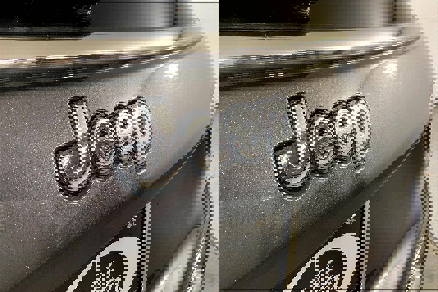 Used 2024 Jeep Compass Limited image 29