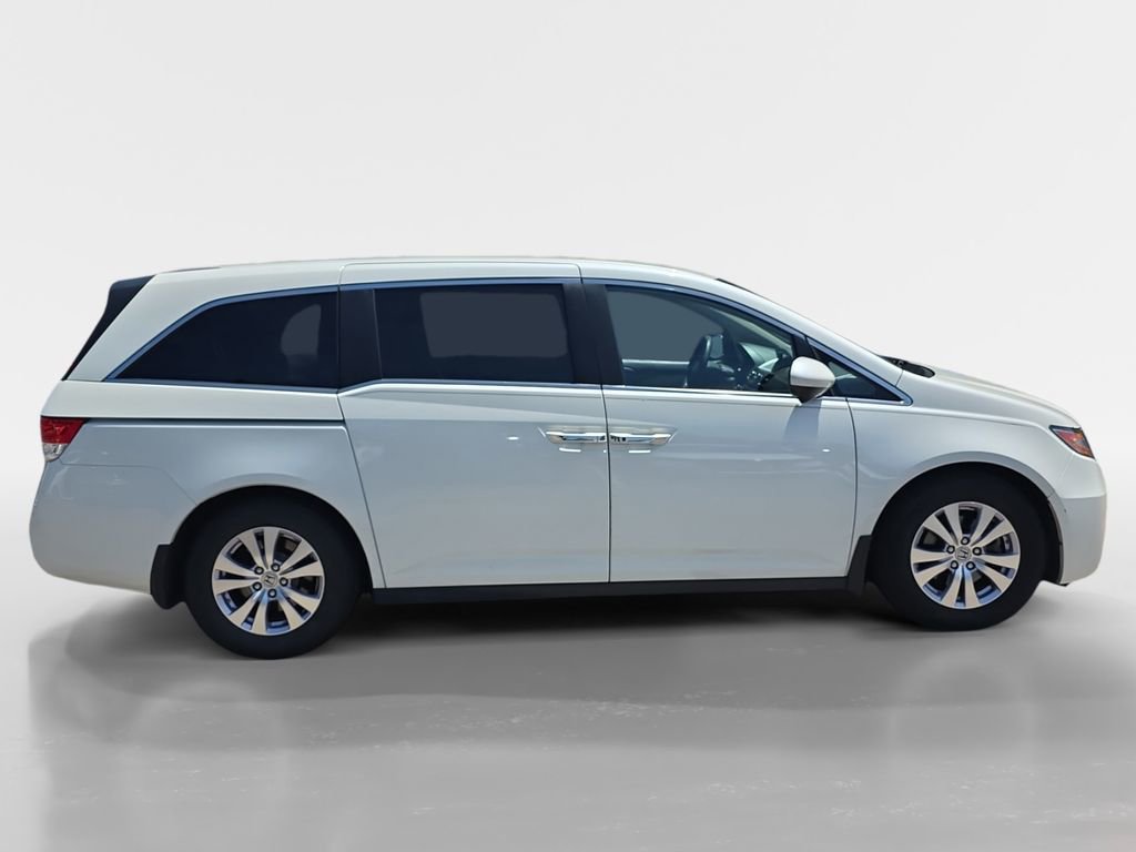 Used 2016 Honda Odyssey SE image 3