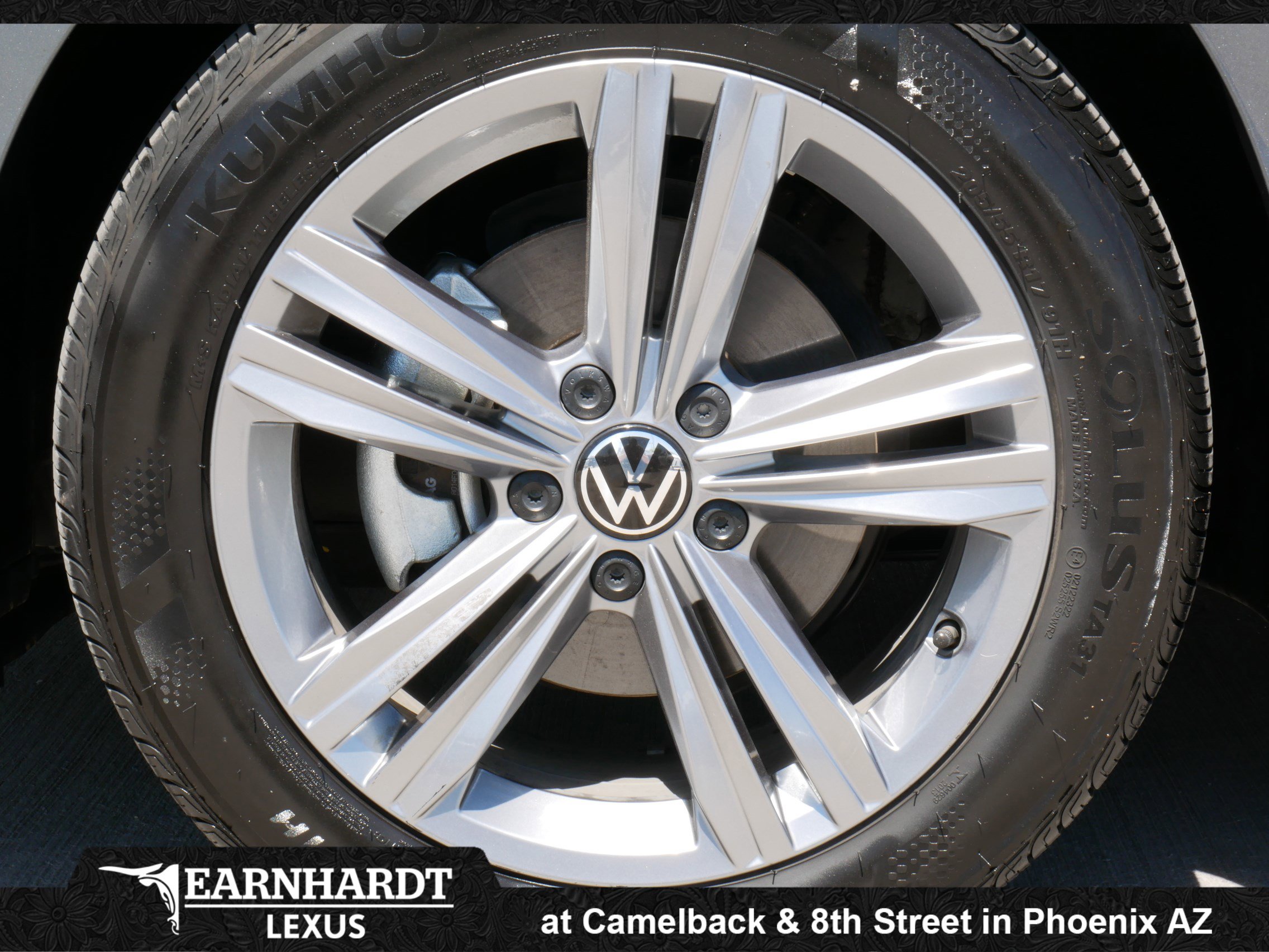 Used 2024 Volkswagen Jetta SE w/ Panoramic Sunroof Package image 19