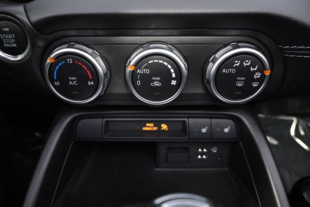 Used 2023 MAZDA MX-5 Miata Grand Touring RWD image 32