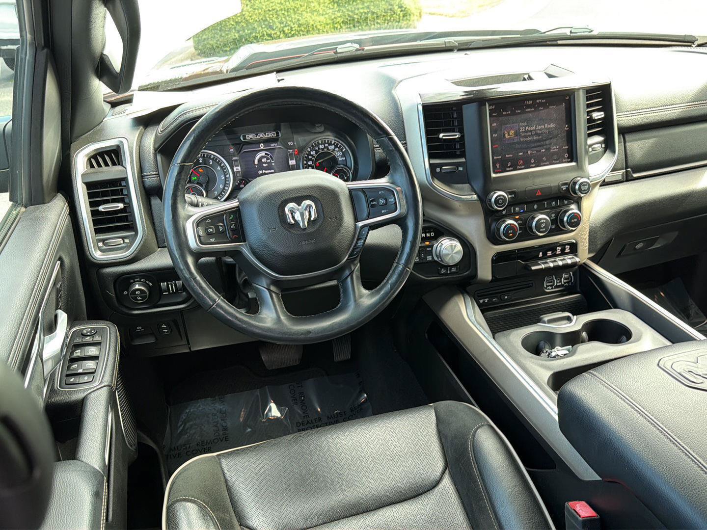 Used 2019 RAM 1500 Laramie w/ Sport Appearance Package AWD/4WD image 18
