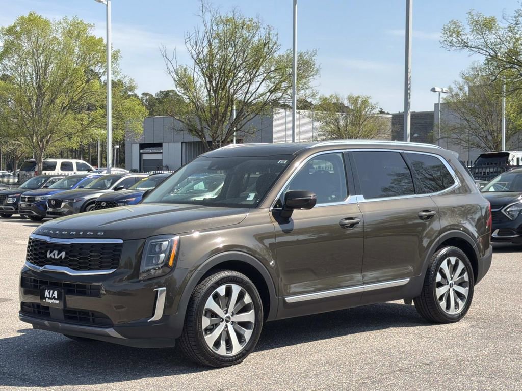 Used 2022 Kia Telluride EX w/ EX Premium Package image 8