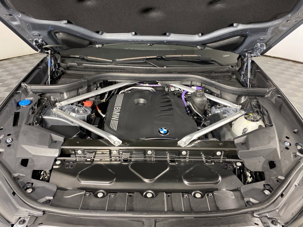 Certified 2024 BMW X5 xDrive40i image 8