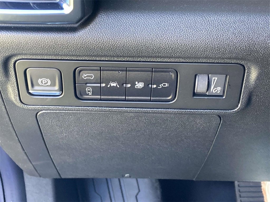 New 2026 GMC Hummer EV SUV w/ LPO, Dark Essentials Package image 24