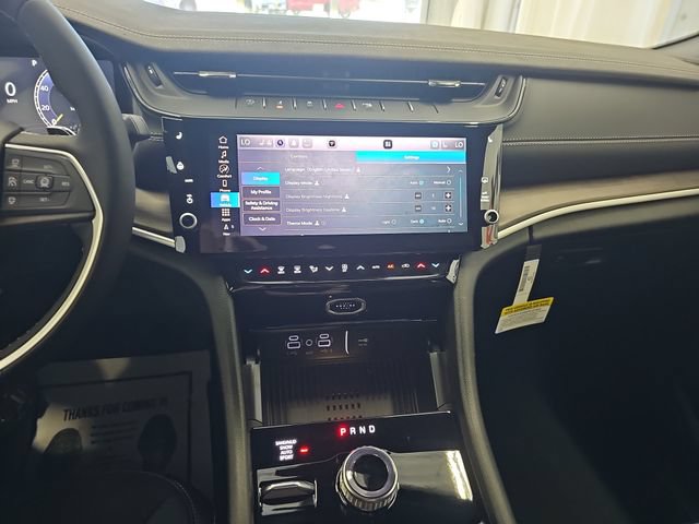 New 2026 Jeep Grand Cherokee Altitude AWD/4WD image 17