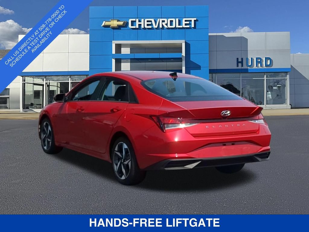 Used 2023 Hyundai Elantra SEL w/ Convenience Package FWD image 8