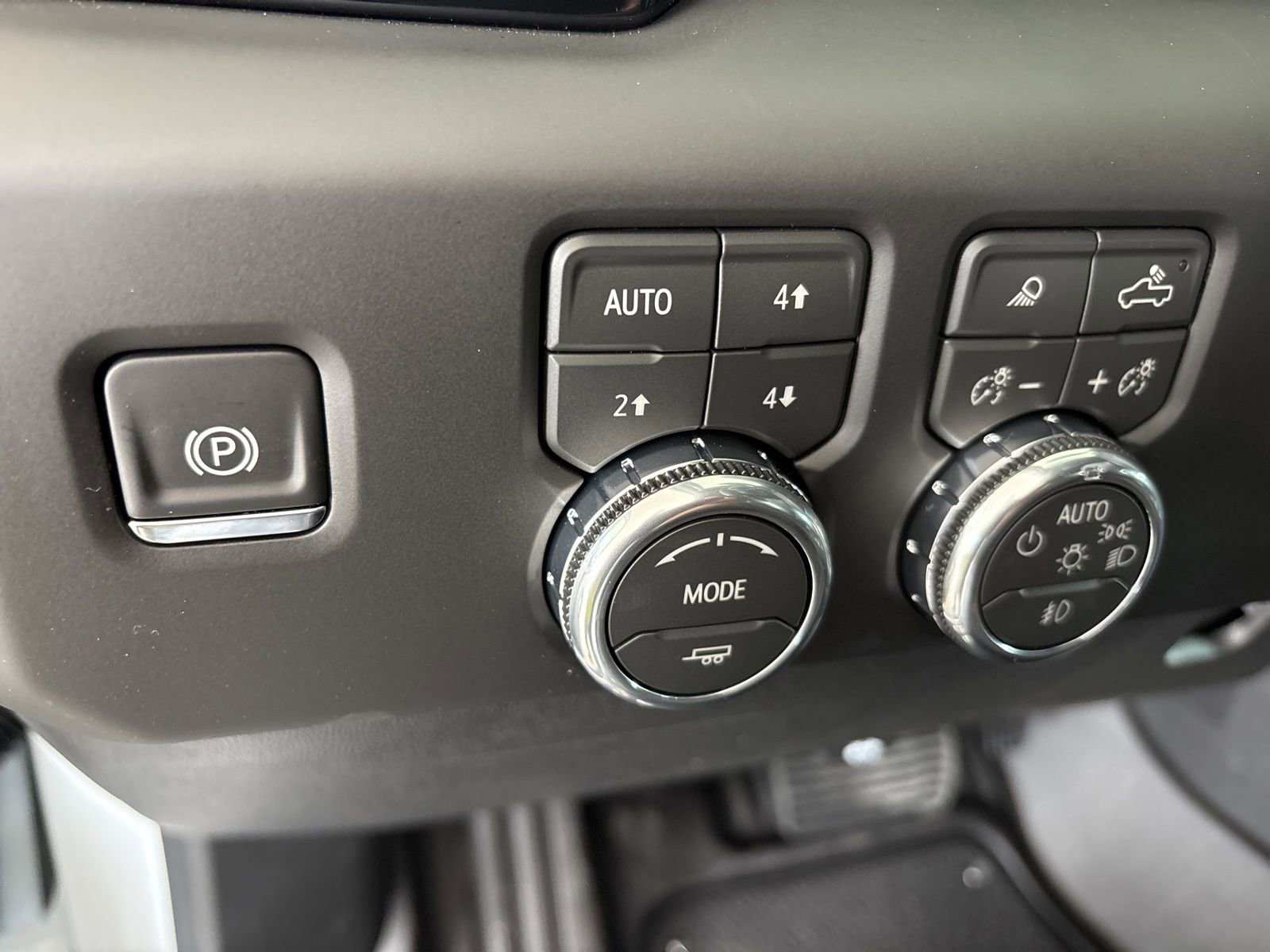 New 2026 GMC Sierra 2500 AT4 image 15