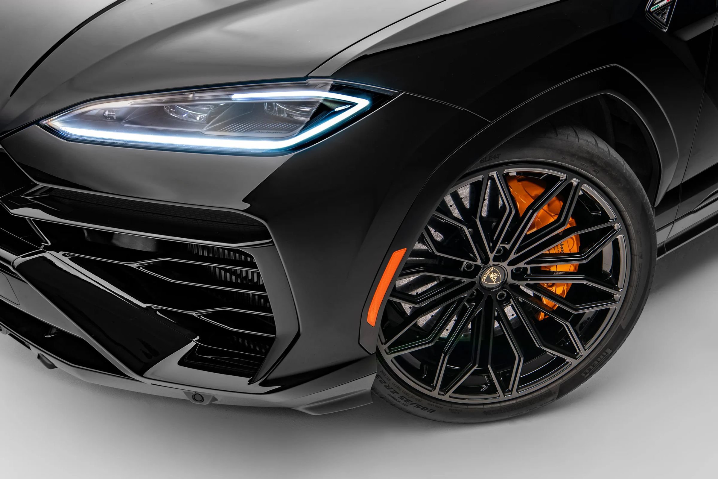 Used 2026 Lamborghini Urus SE AWD/4WD image 23
