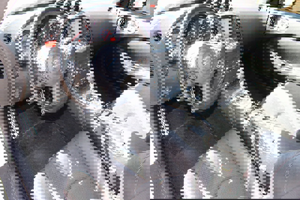 Used 2020 Nissan 370Z Touring Sport image 4