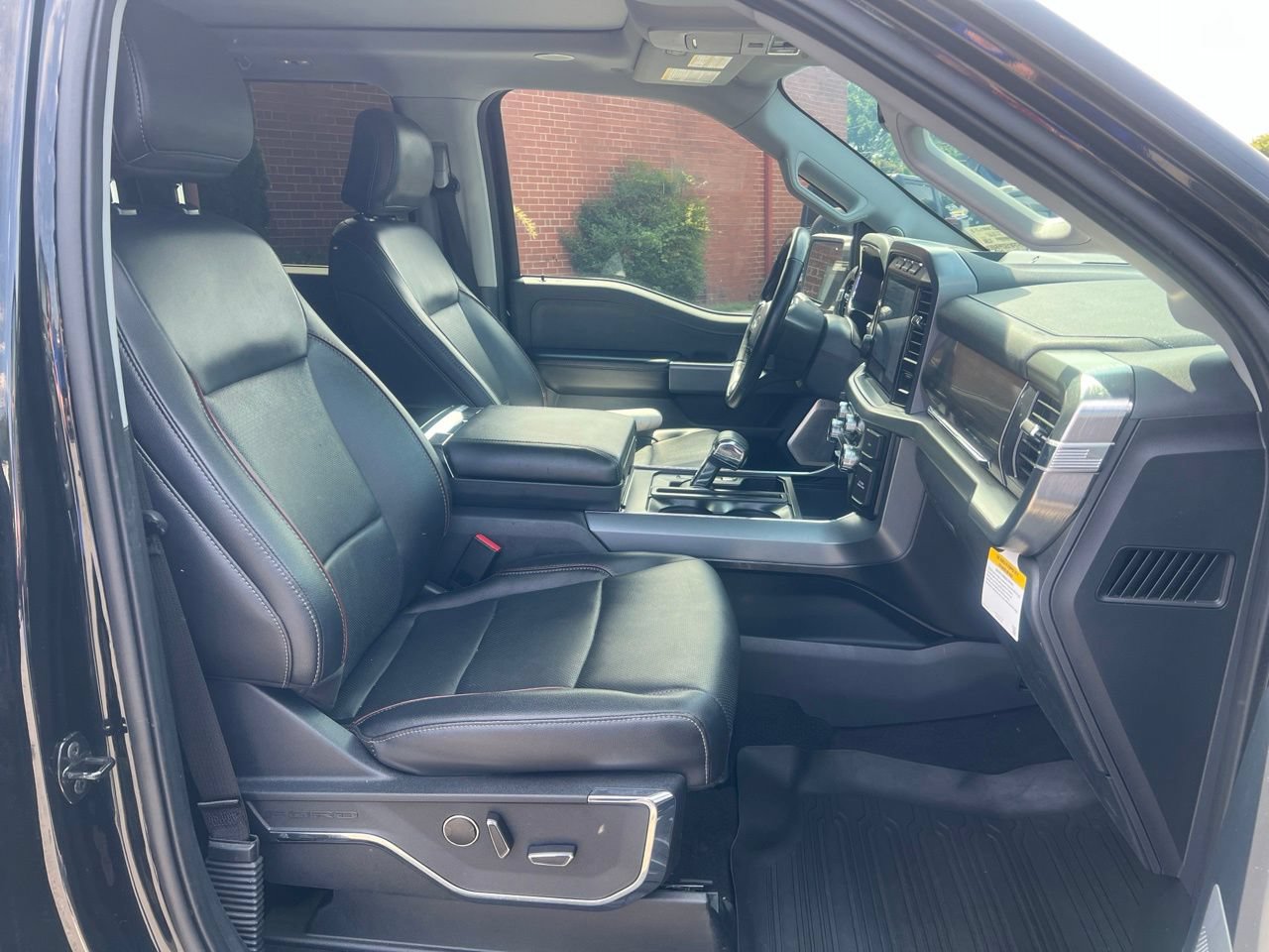 Used 2023 Ford F150 Lariat w/ Equipment Group 502A High AWD/4WD image 18