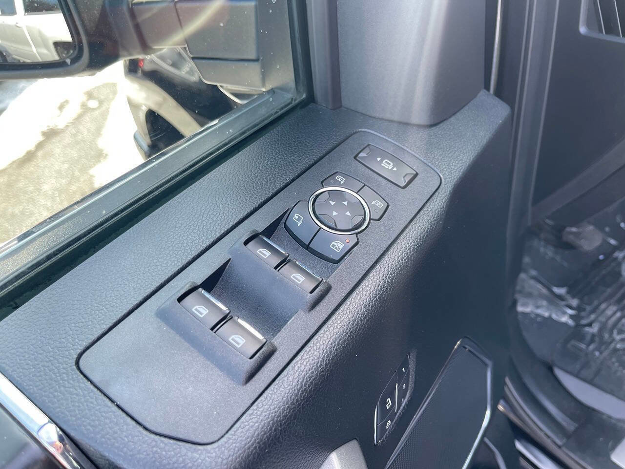 Used 2018 Ford F350 Platinum AWD/4WD image 27