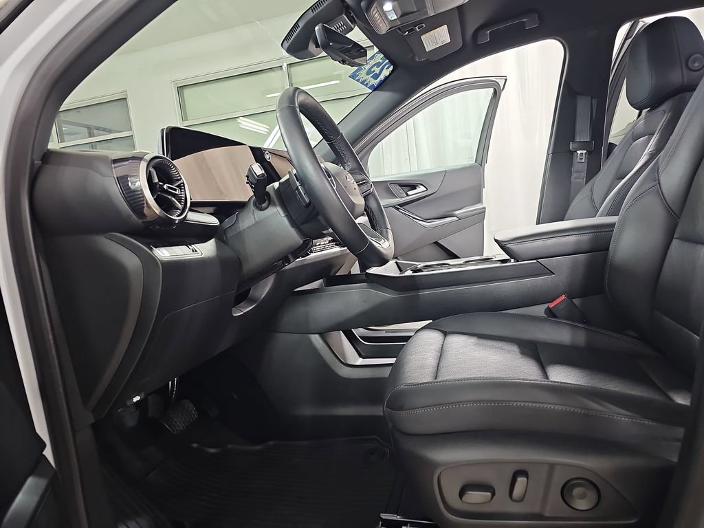 Certified 2025 Chevrolet Equinox LT w/ Convenience Package II AWD/4WD image 19