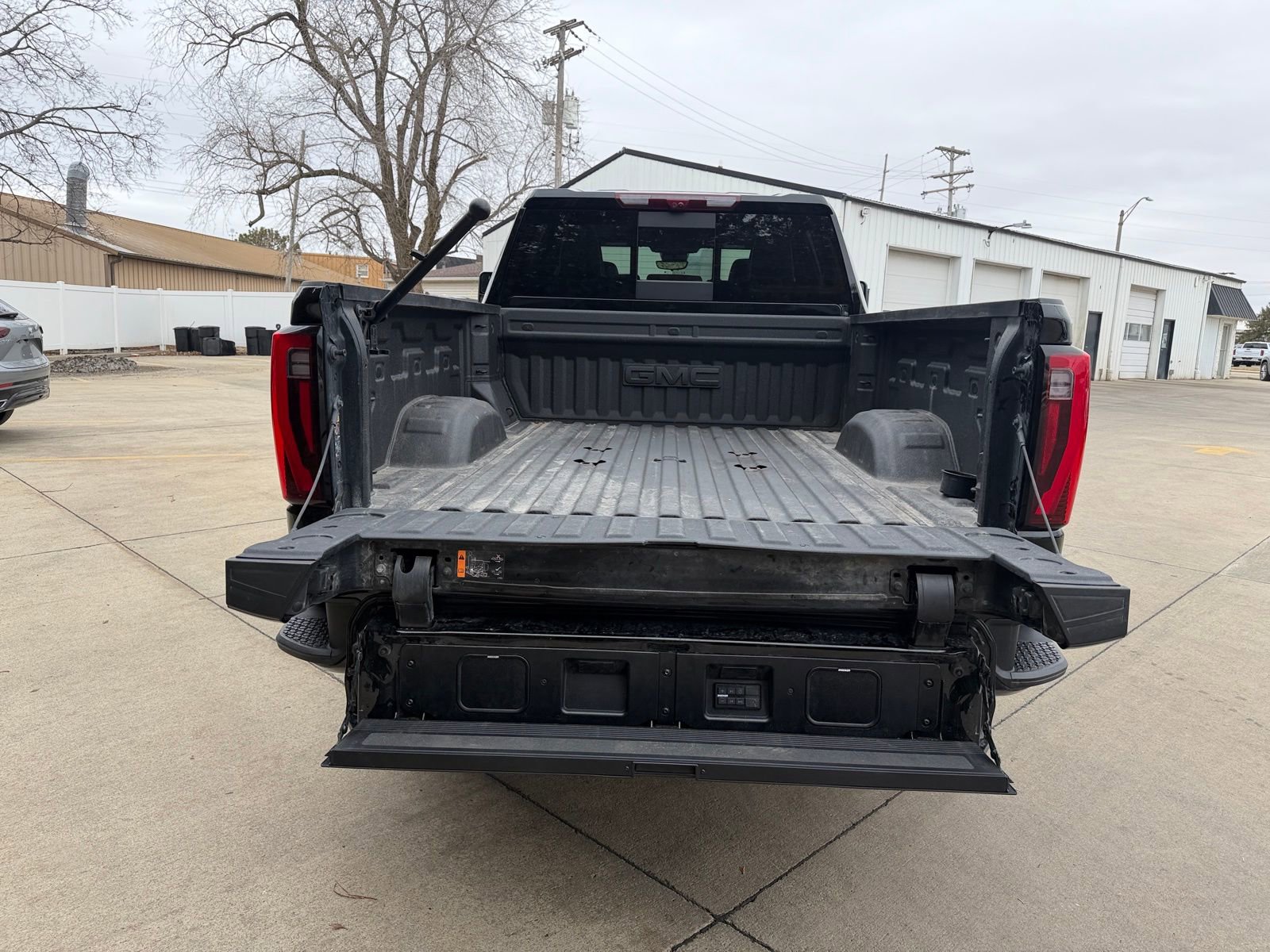 Used 2025 GMC Sierra 2500 Denali Ultimate image 34