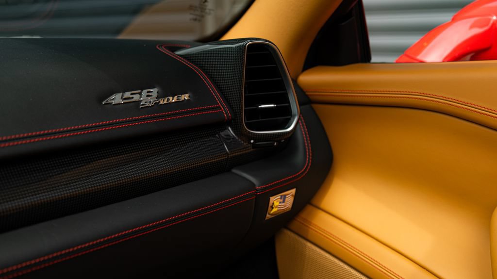 Used 2015 Ferrari 458 Spider RWD image 58