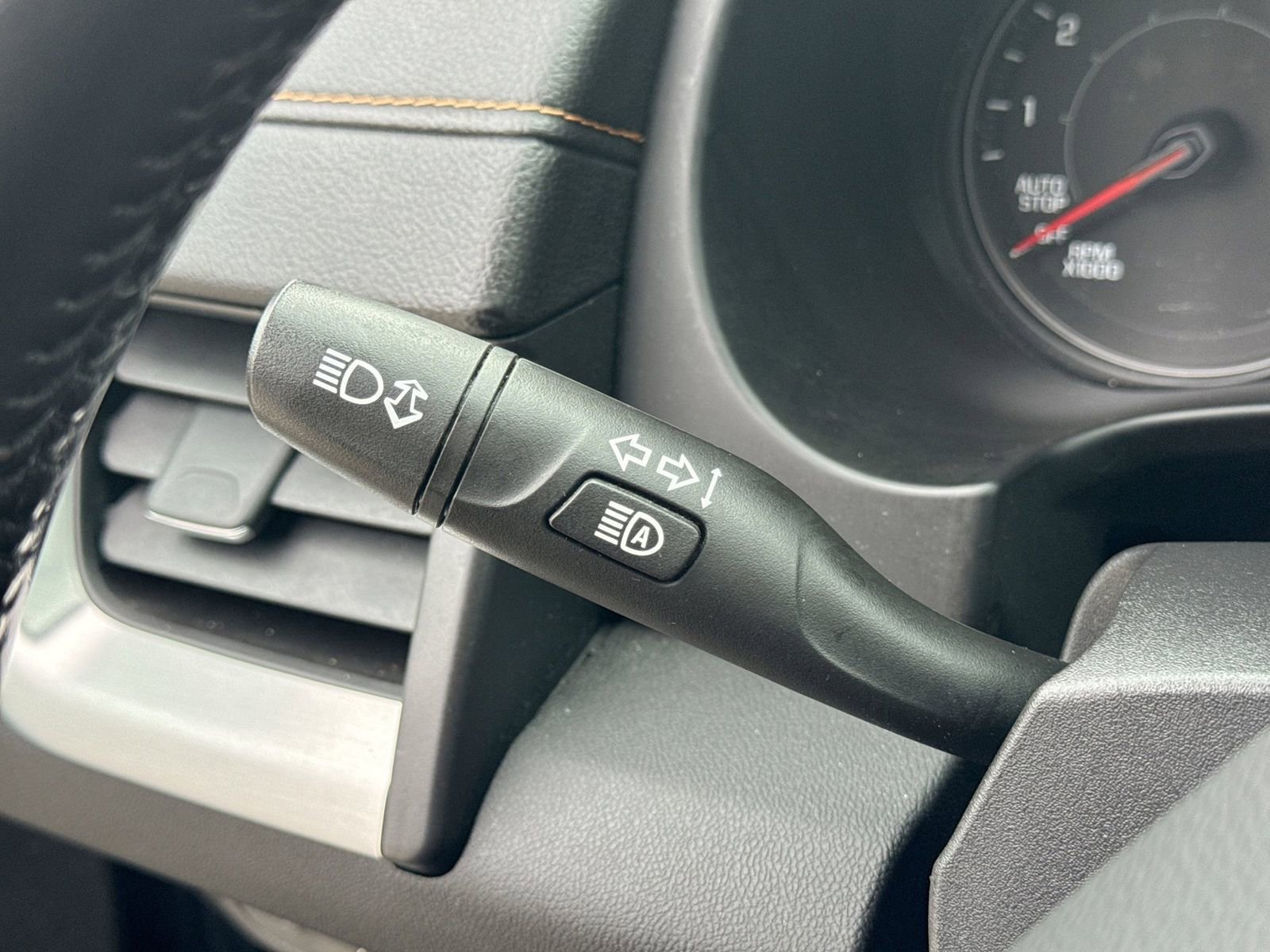 Used 2020 GMC Terrain SLE w/ Driver Convenience Package image 28