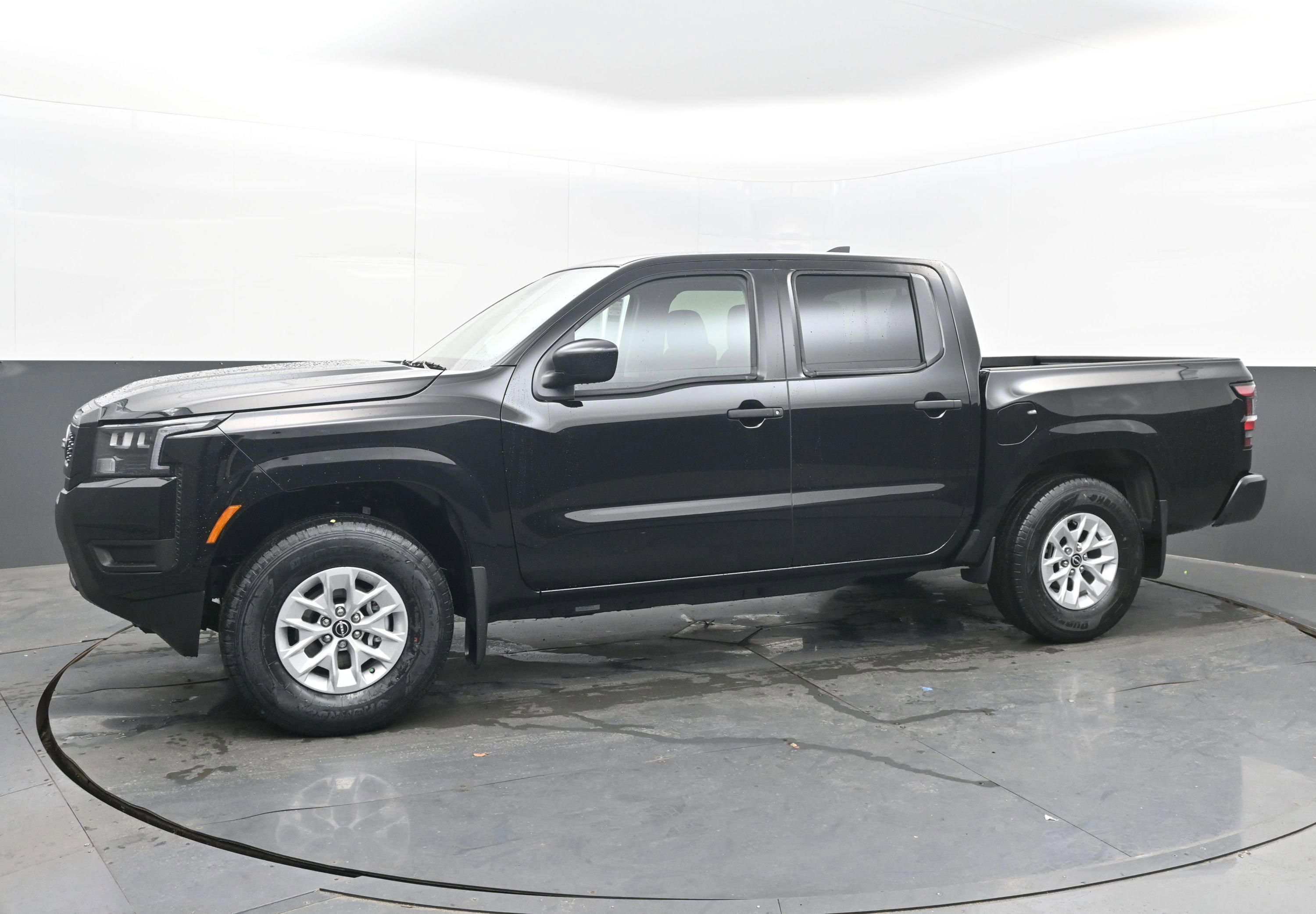 New 2026 Nissan Frontier S w/ Tow Package image 4